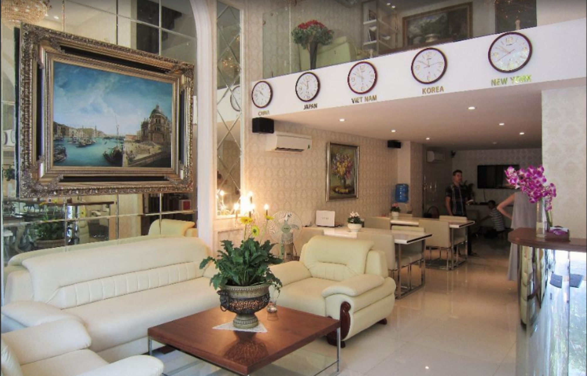 Hotel Saigon By Night Nhat Yen