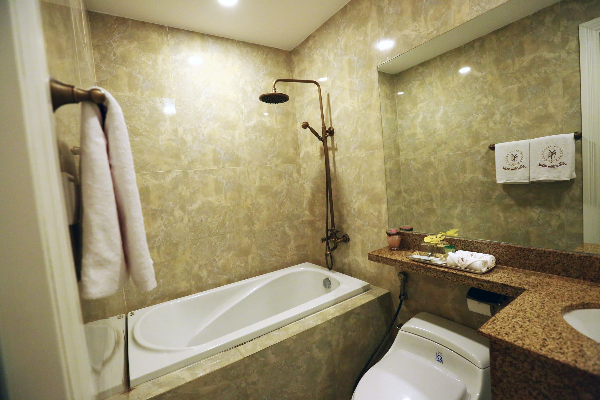 Saigon By Night Nhat Yen Hotel Ho Chi Minh City