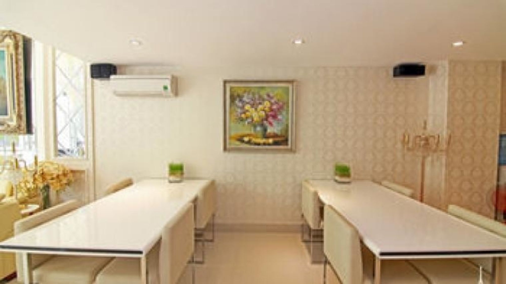 Hotel Saigon By Night Nhat Yen